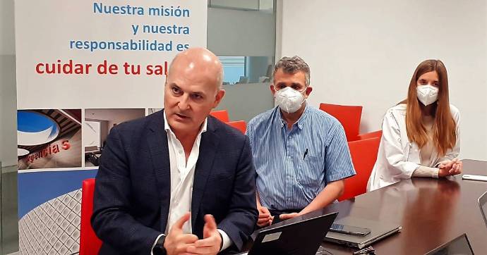 2022 03 24 El Dr. Gómez inauguró la jornada antes de dar paso a los doctores Ortiz y Pizarro