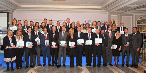 Representantes de las instituciones acreditadas